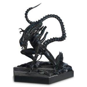 First Look: Alien Xenomorph Mega Special Figurine