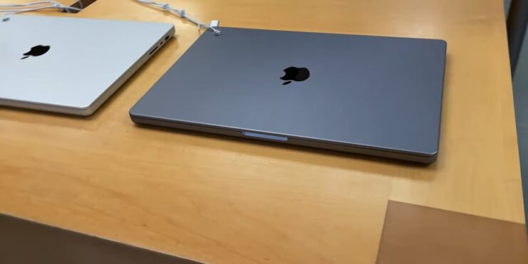 MacBook Silver vs Space Gray: Which Color Is Right For You?