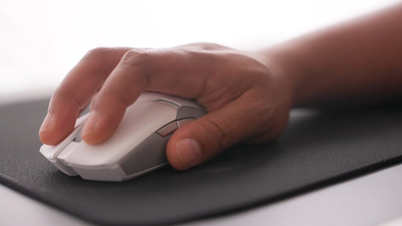 11 Alternative Things To Use As a Mousepad Keep Your Mouse Gliding